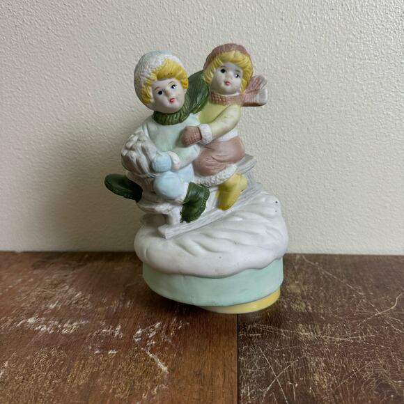 1989 House of Lloyd VINTAGE‎ Children Sledding Porcelain Music Box - Picture 1 of 8